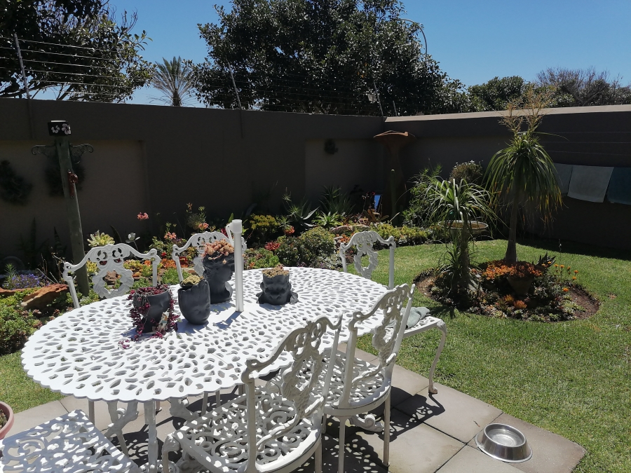 2 Bedroom Property for Sale in C Place Eastern Cape